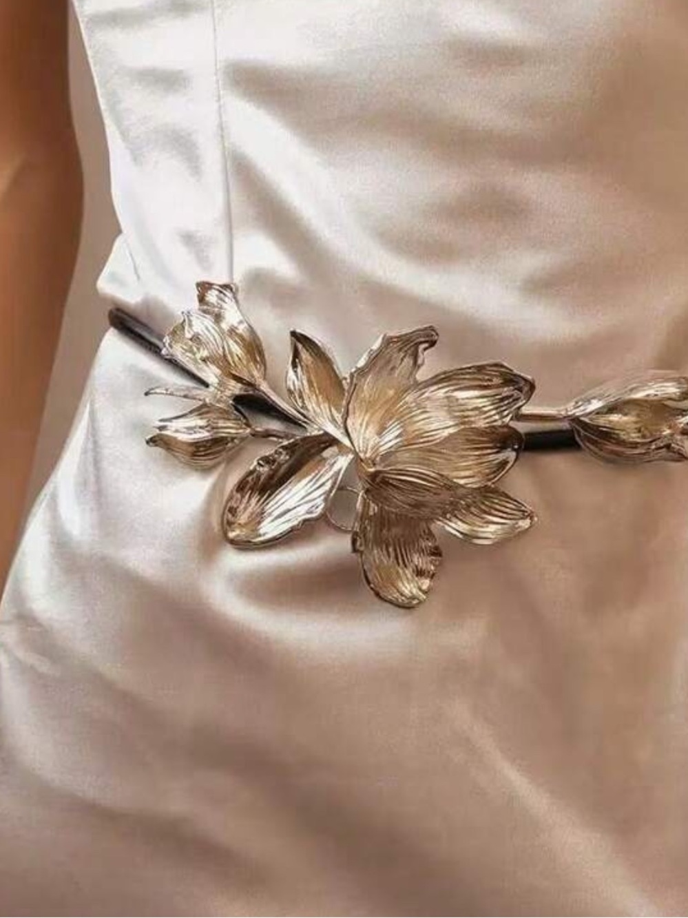 Statement Silver Floral Waist Belt with Black Strap